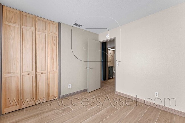 Building Photo - Welcoming 3 Bed / 2 Bath Home in a Peaceful Murrieta Neighborhood