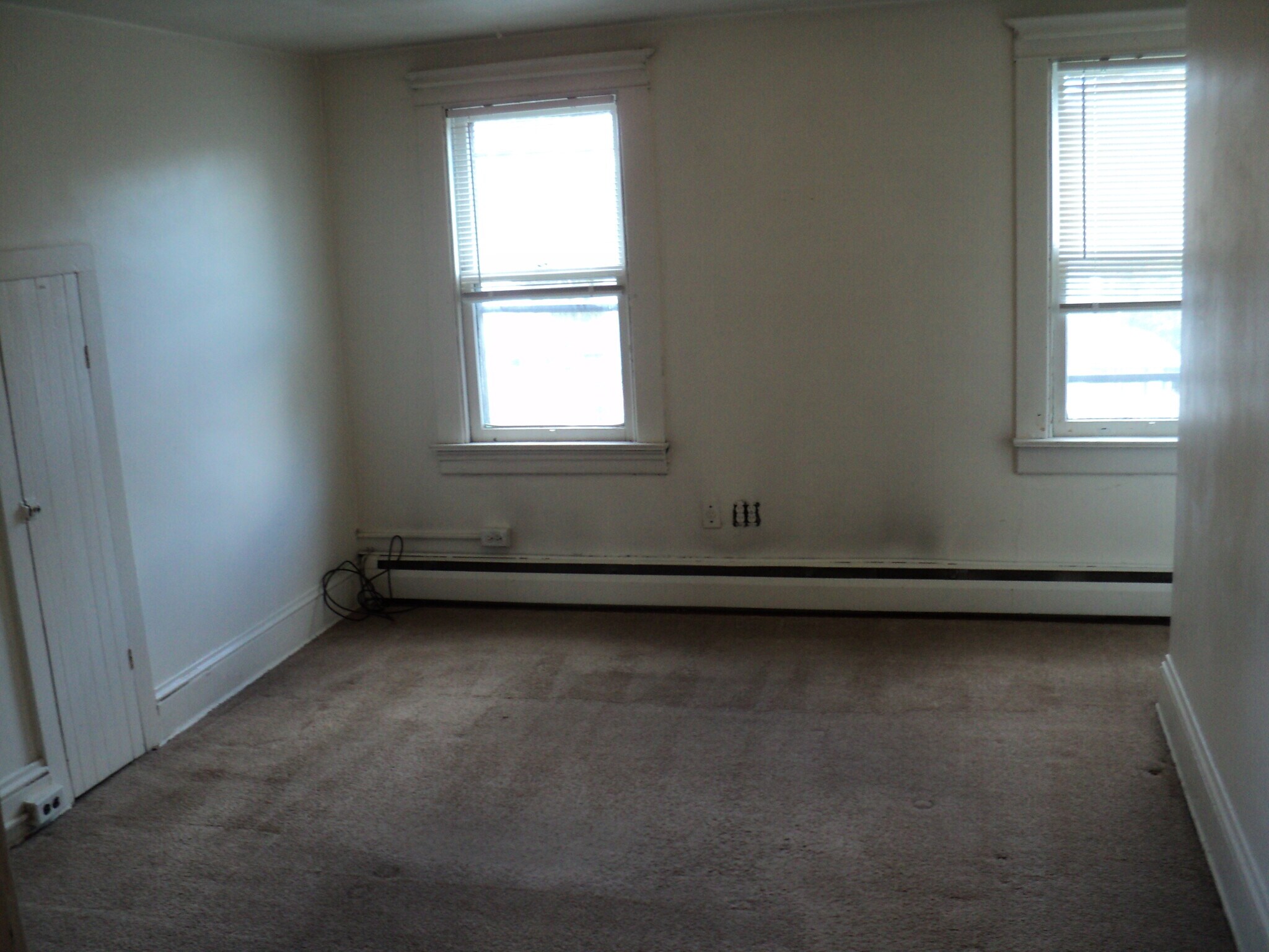 Building Photo - 748 Sampson Ave