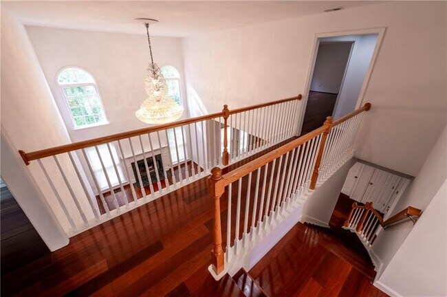 Building Photo - 2855 Olde Town Park Dr