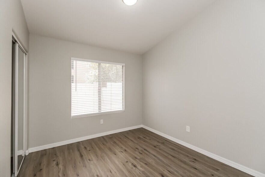 Building Photo - 7517 E Nopal Ave