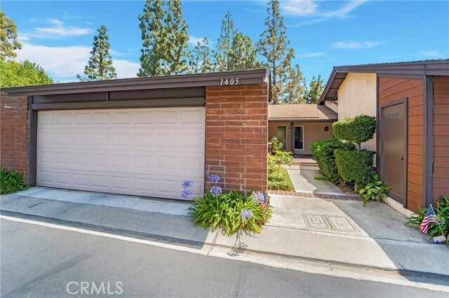 Building Photo - 1405 Pinon Pl