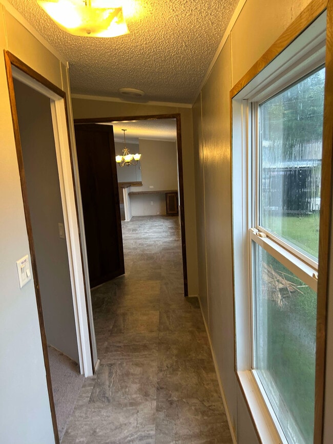 Building Photo - lot 28