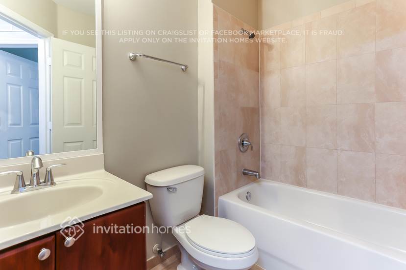 Building Photo - 12421 SW 50th Ct