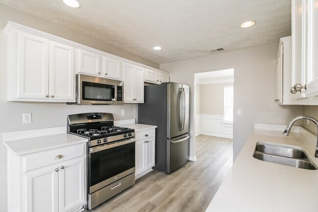 Building Photo - 780 Mesa Rd