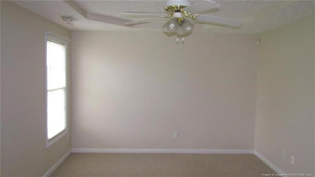 Building Photo - 2442 Larwood Dr