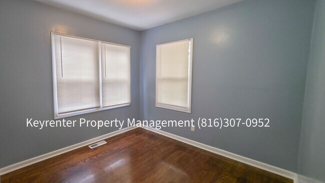 Building Photo - 5910 Park Ave