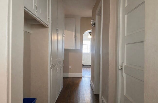 Building Photo - 223 Hudson St