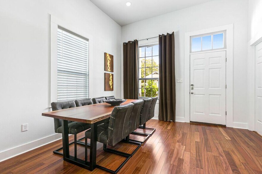 Building Photo - 4018 Tchoupitoulas St