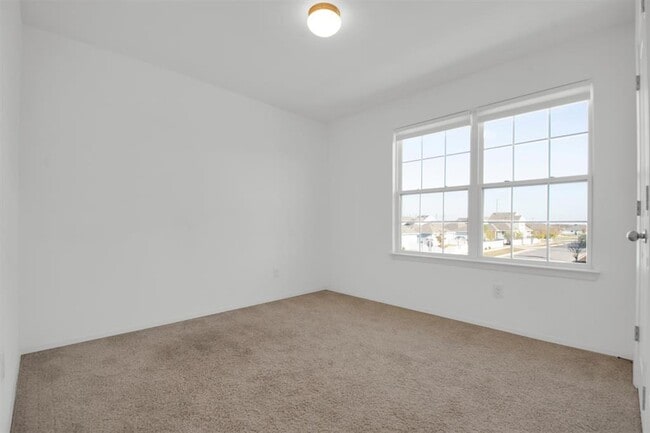 Building Photo - 283 Fabion St