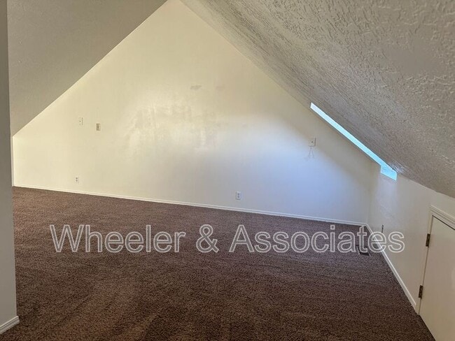 Building Photo - 1083 S 1200 W