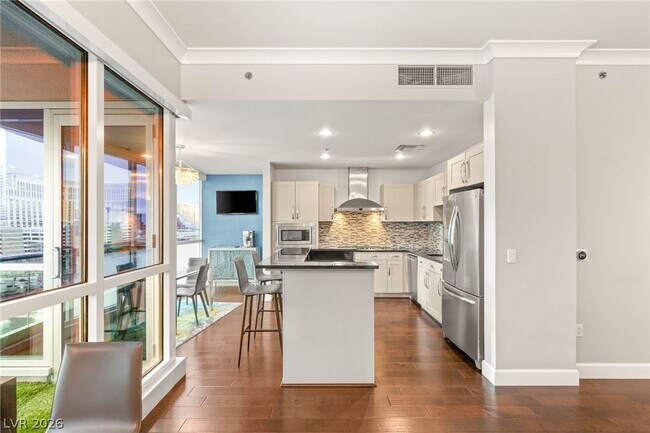 Building Photo - 4575 Dean Martin Dr