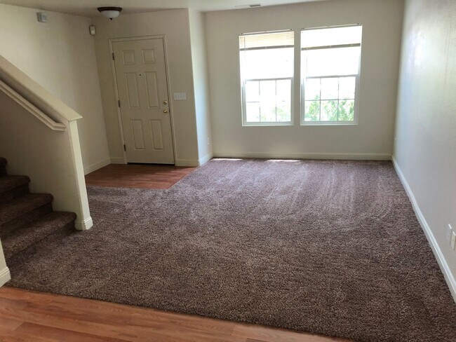 Building Photo - 3711 Compass Pointe Ave