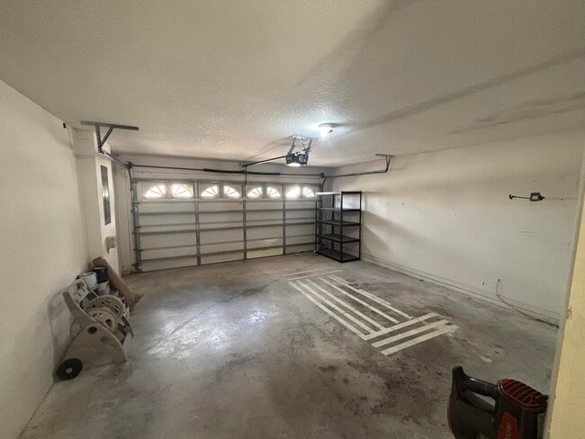 Building Photo - 23426 Alzira Cir