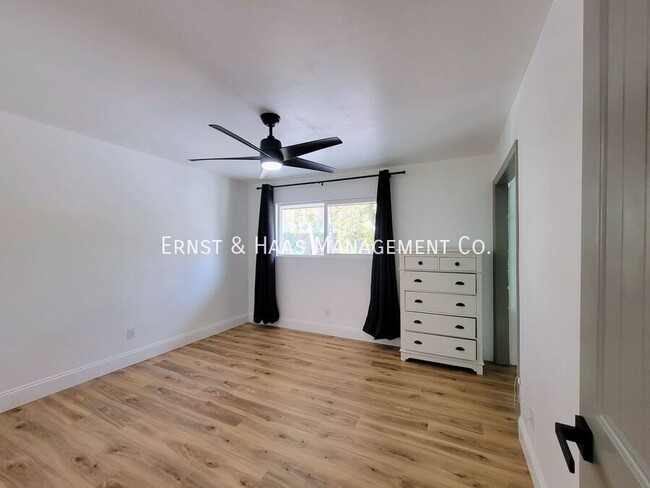 Building Photo - Beautifully Remodeled 2 Story Townhome wit...