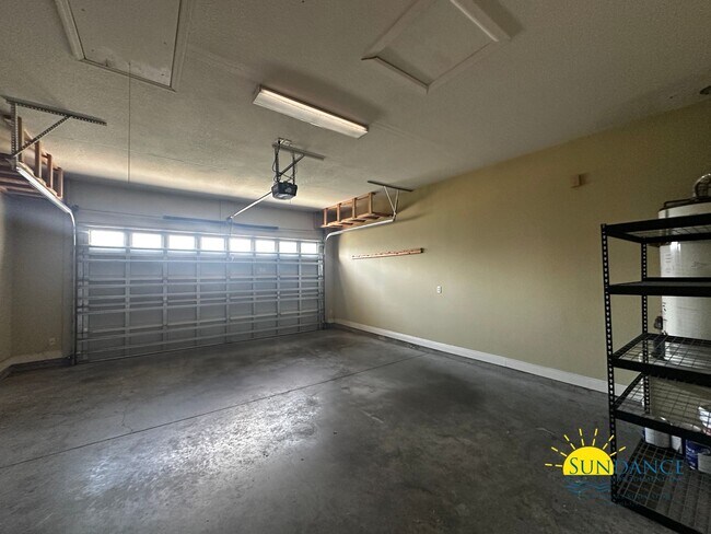 Building Photo - 3 Bedroom Home with Office in great Fort Walton community between Eglin and Hurlburt Field!