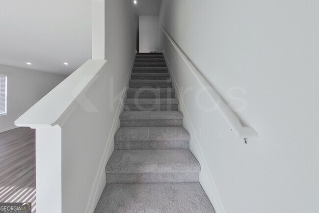 Building Photo - 341 Ironwood Ct