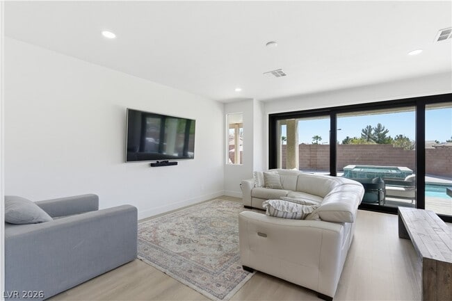 Building Photo - 11063 Pegasus Dr