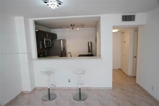 Building Photo - 1801 S Ocean Dr