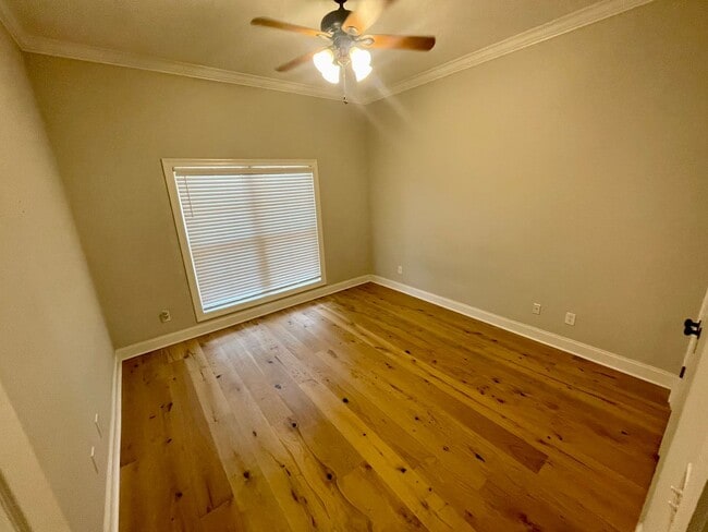 Building Photo - Amazing Home For Rent in Deerfield