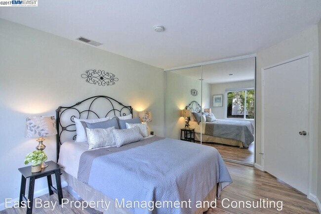 Building Photo - 4 br, 2 bath House - 4945 Windermere Dr.