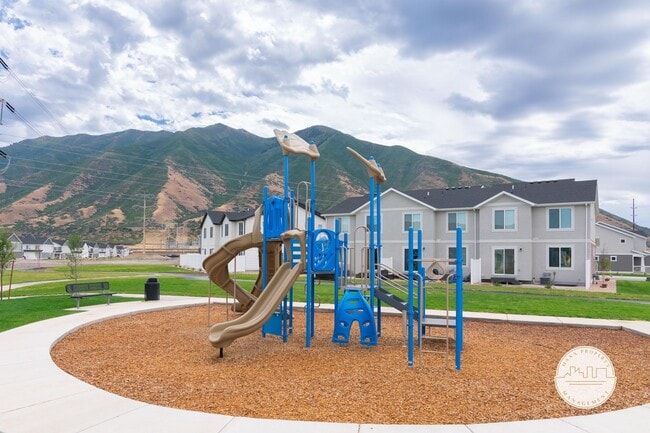 Building Photo - 3-Bed 2-Bath Townhome In Spanish Fork With Luxurious Amenities!
