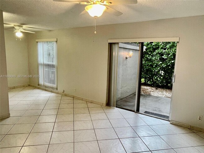 Building Photo - 2161 NE 42nd St