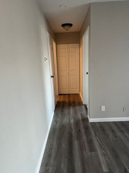 Building Photo - 1310 Old Manor Rd