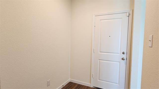 Building Photo - 1824 Wolf Run
