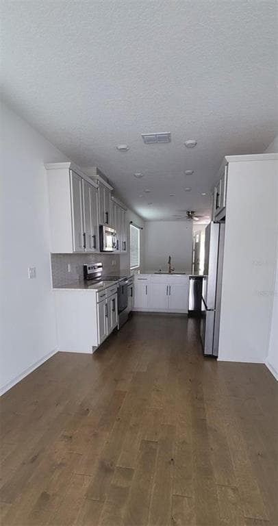 Building Photo - 1402 Blumberg Blvd
