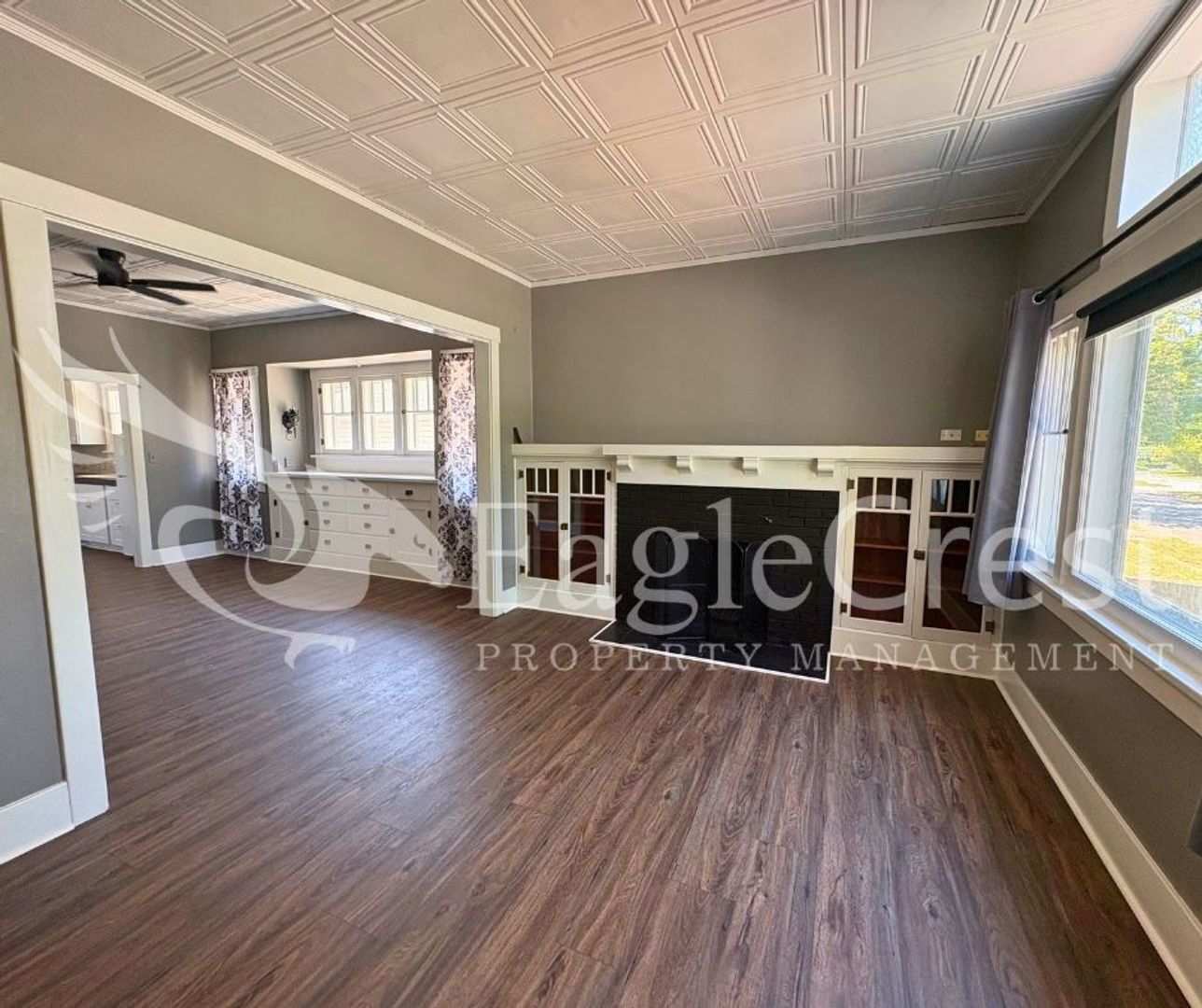 Building Photo - Beautifully Renovated Historic 3 Bedroom Home