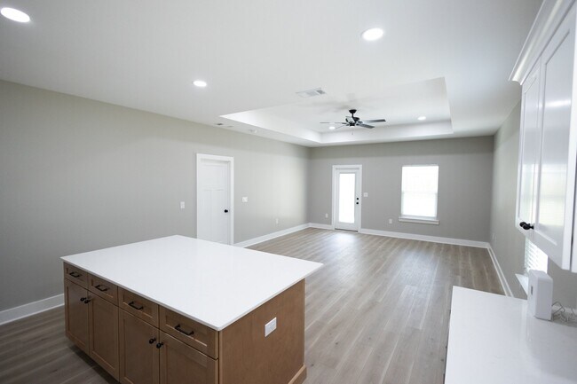 Building Photo - 1209 Gordon Ave
