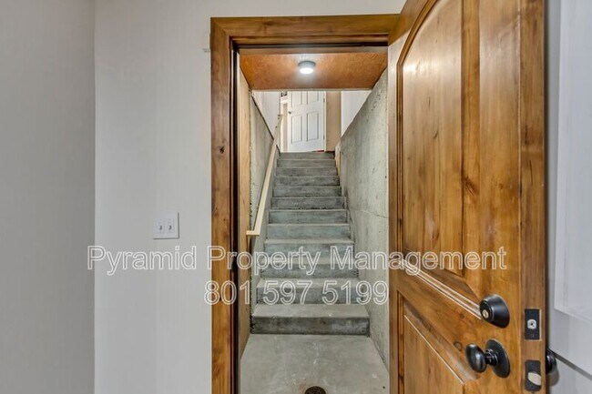 Building Photo - 10971 Cindy Cir