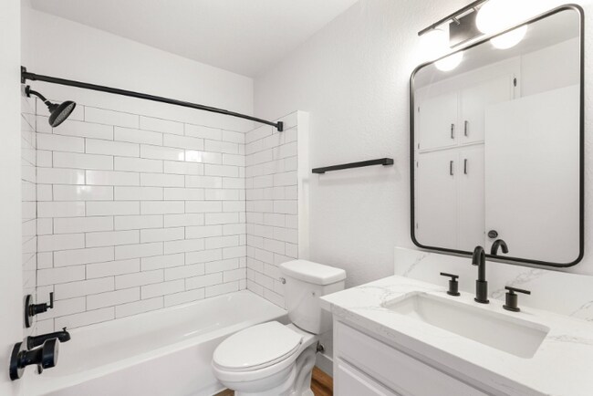 Building Photo - 5240 Whitsett Ave