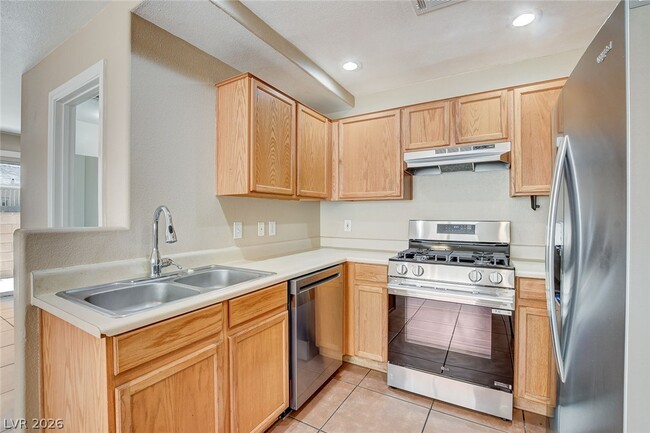 Building Photo - 3290 Dragon Fly St