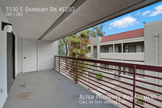 Building Photo - 3330 W Danbury Dr