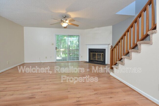 Building Photo - 13 Tarawa Terrace