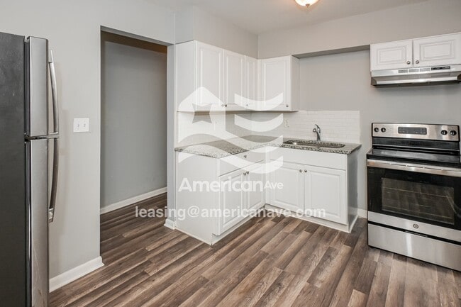Building Photo - 5823 N 27th Ave