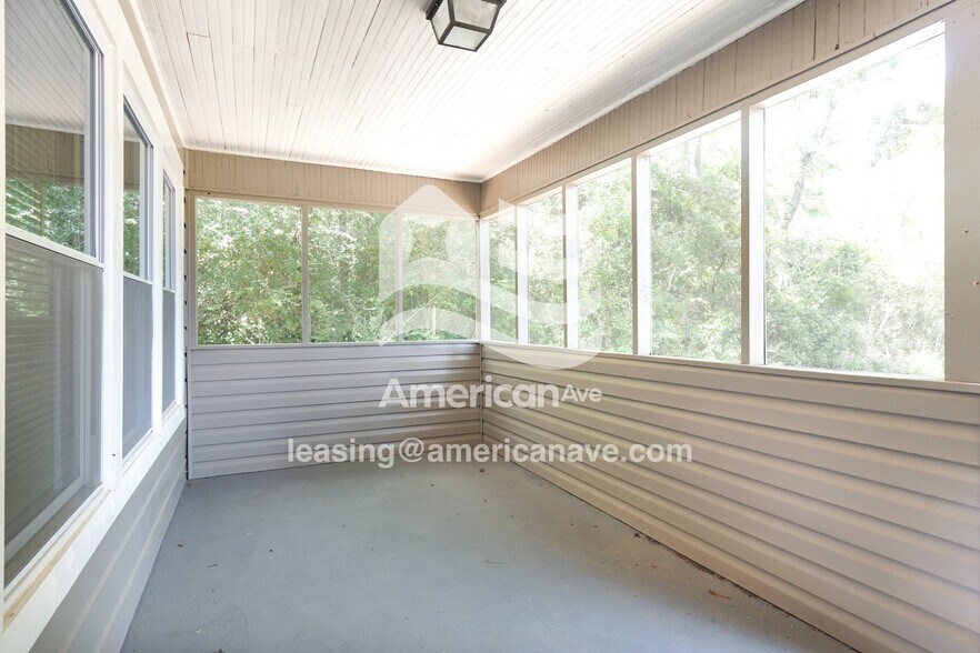 Building Photo - 1612 8th St