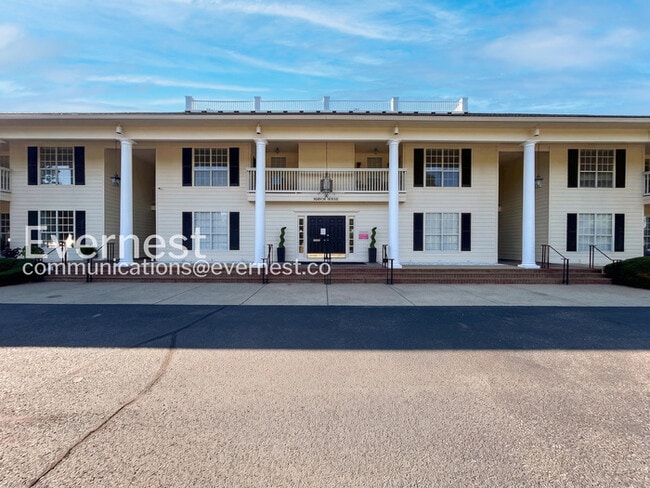 Building Photo - 2-Bed/2-Bath Home/Available Now!