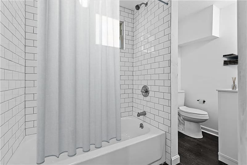 Building Photo - 4923 Butler St