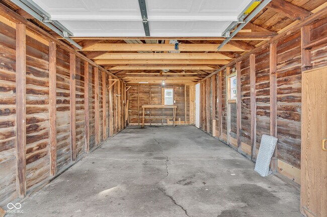 Building Photo - 420 Douglas Dr