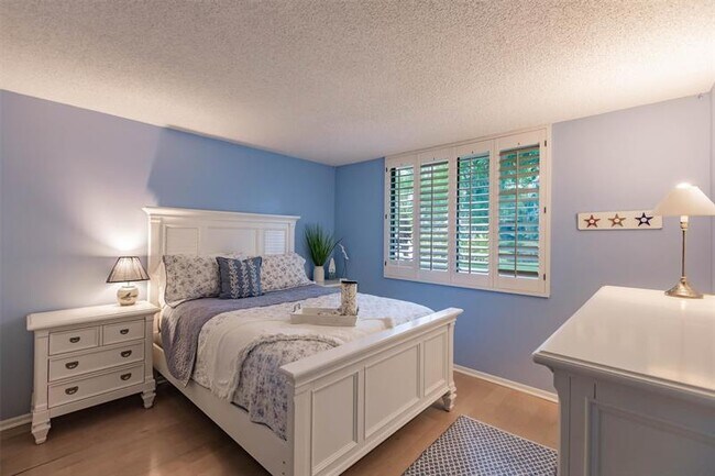 Building Photo - 1665 S Ocean Ln