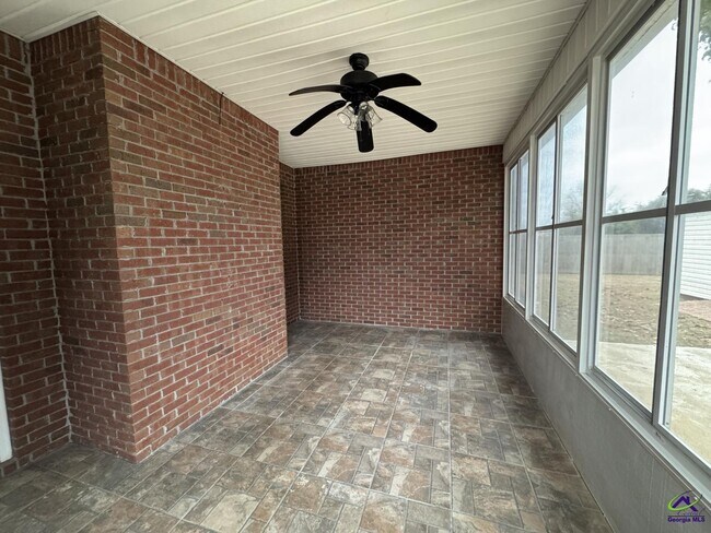 Building Photo - 106 Daventry Ln