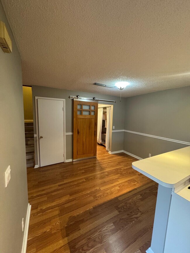 Building Photo - 1458 N Lawnwood Cir