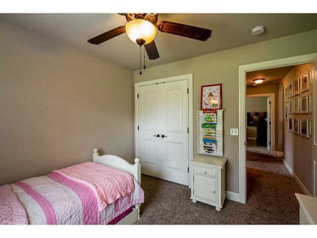 Building Photo - Kelly Lakes Addition - 4 bed 2 1/2 bath + ...