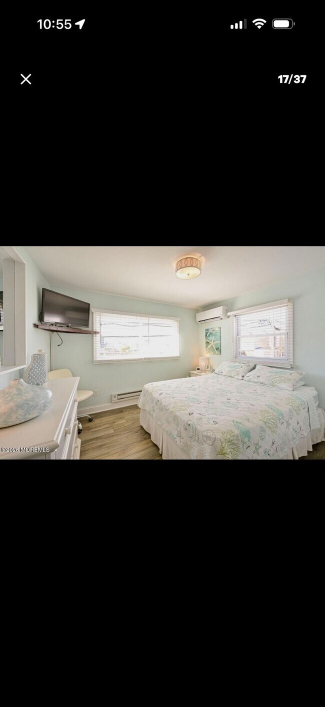 Building Photo - 54 Carteret Ave