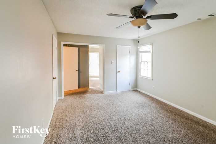 Building Photo - 2242 Tidmington Dr