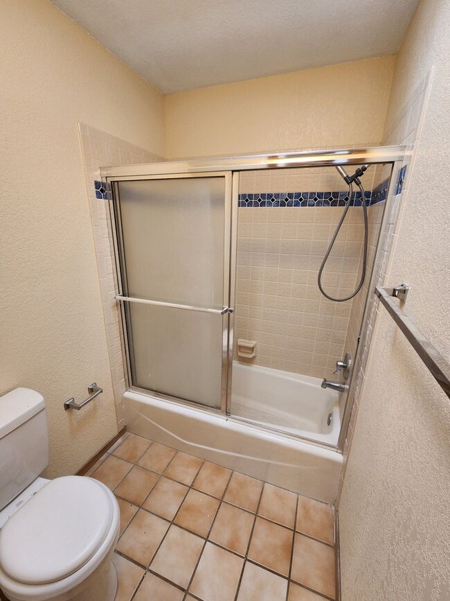 Building Photo - 2050 Pinecone Way