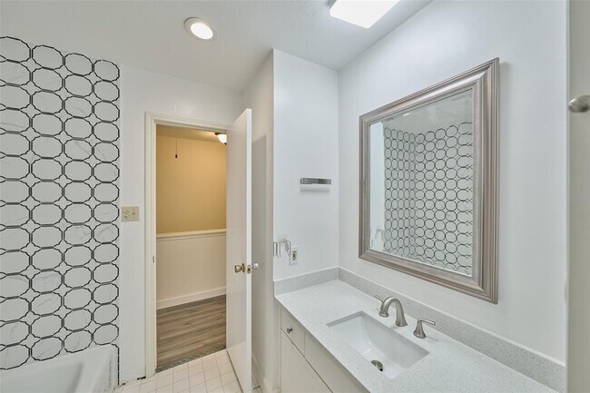 Building Photo - 2308 Winrock Blvd