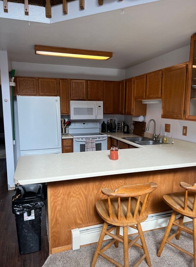 Building Photo - 222 Timberline Dr